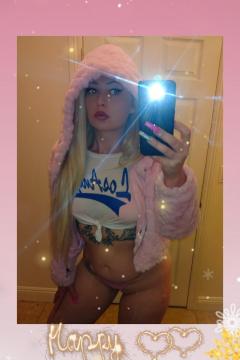 Thick blue eyed blonde babe needs spoiling in Pico Union